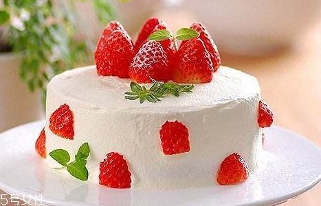 8寸蛋糕放多少淡奶油 8寸蛋糕淡奶油用量 8寸蛋糕放多少淡奶油 8寸蛋糕淡奶油用量