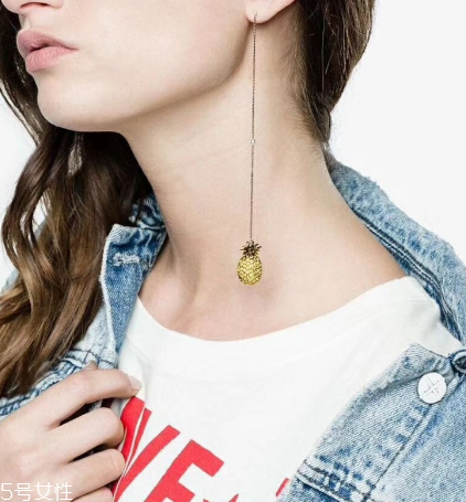 耳環(huán)掉了一只什么預(yù)兆？耳環(huán)掉了一個是什么寓意