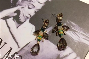 耳環(huán)掉了一只什么預(yù)兆？耳環(huán)掉了一個是什么寓意