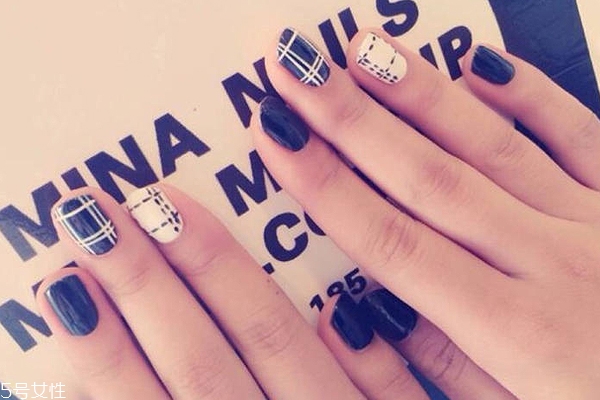 美甲怎么留白好看？好看的美甲留白款式