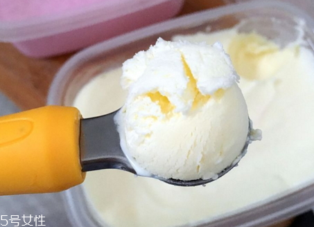 淡奶油的熱量多少 吃淡奶油會胖嗎 淡奶油的熱量多少 吃淡奶油會胖嗎