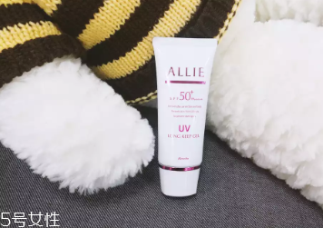 嘉娜寶allie粉色控油防曬含酒精嗎 allie防曬評(píng)測(cè) 嘉娜寶allie粉色控油防曬含酒精嗎 allie防曬評(píng)測(cè)