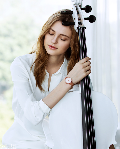 女生戴什么手表好看？適合女生戴的手表款式