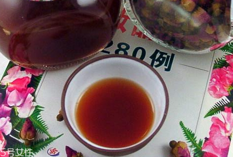 玫瑰醋什么時(shí)候喝最好 玫瑰醋的喝法 玫瑰醋什么時(shí)候喝最好 玫瑰醋的喝法