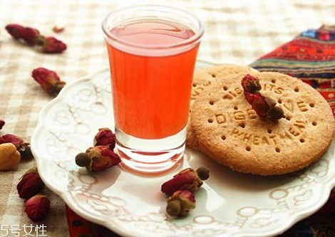 玫瑰醋什么時(shí)候喝最好 玫瑰醋的喝法 玫瑰醋什么時(shí)候喝最好 玫瑰醋的喝法