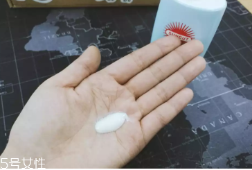 高絲suncut藍(lán)瓶防曬霜是物理防曬嗎？會(huì)不會(huì)搓泥