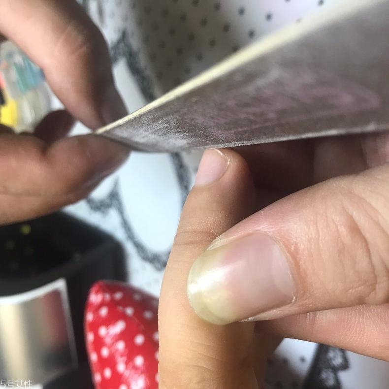 短指甲怎么上色？短指甲上色詳細步驟