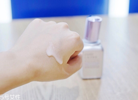 雅詩蘭黛線雕精華搭配什么一起用 雅詩蘭黛線雕精華用法 雅詩蘭黛線雕精華搭配什么一起用 雅詩蘭黛線雕精華用法