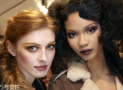 線雕越早做越好嗎 面部線雕的有哪些好處和優(yōu)點(diǎn) 線雕越早做越好嗎 面部線雕的有哪些好處和優(yōu)點(diǎn)