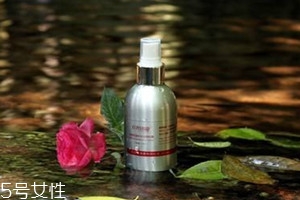 玫瑰純露哪個(gè)牌子好 玫瑰純露怎么鑒別好壞 玫瑰純露哪個(gè)牌子好 玫瑰純露怎么鑒別好壞