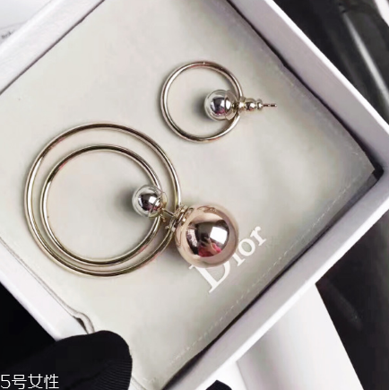 耳環(huán)后面的扣叫什么？耳環(huán)背后的扣叫法