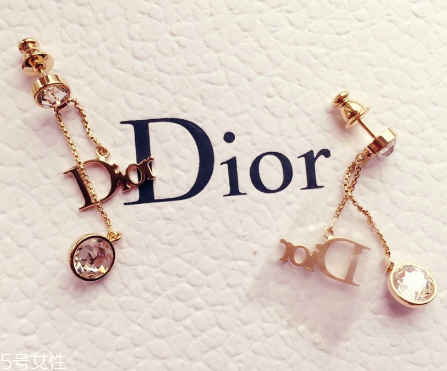 耳環(huán)后面的扣叫什么？耳環(huán)背后的扣叫法