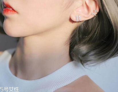 耳夾對(duì)耳朵有傷害嗎？耳夾會(huì)傷害耳朵嗎