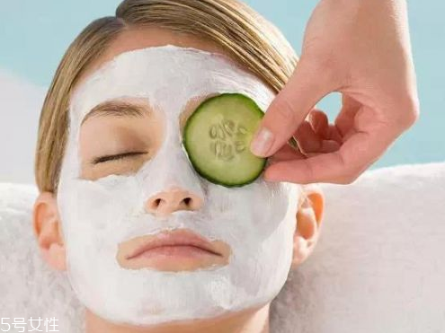 產(chǎn)婦能敷面膜嗎 哺乳期如何護膚 產(chǎn)婦能敷面膜嗎 哺乳期如何護膚