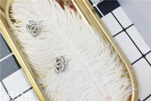 耳釘對耳唇有什么危害？耳釘對耳朵有哪些害處？