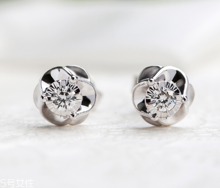 耳釘什么牌子好？耳釘哪些品牌比較好？