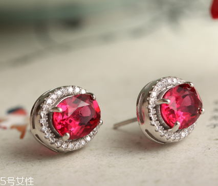 耳釘彎了怎么弄直？耳釘變彎了怎么辦？