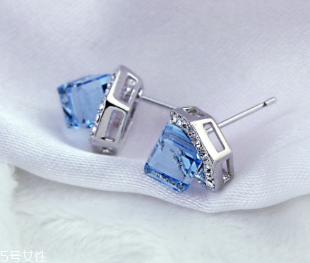 耳釘彎了怎么弄直？耳釘變彎了怎么辦？