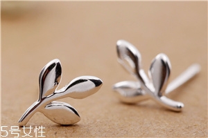 耳釘彎了怎么弄直？耳釘變彎了怎么辦？