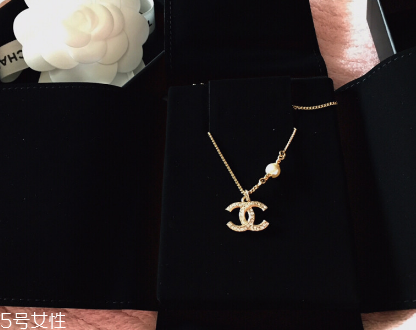 香奈兒雙c項(xiàng)鏈多少錢？chanel雙c項(xiàng)鏈專柜價(jià)格