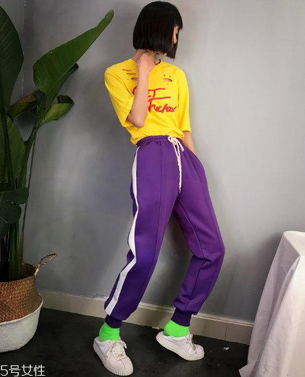 校服褲怎么搭配？校服褲搭配圖片