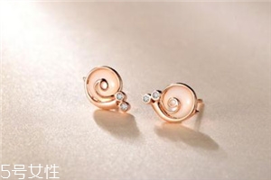 耳釘一般多少克？耳釘一對(duì)是多少克？