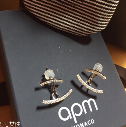 耳釘生銹要怎么清洗？耳釘生銹清洗方法