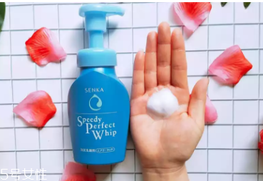 碧柔和洗顏?？颇膫€好 碧柔和洗顏專科洗面奶對比評測