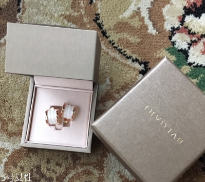 耳釘上的污垢怎么清洗？耳釘上有污垢怎么辦？