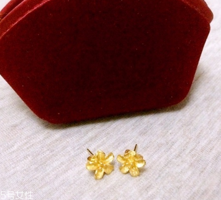 耳釘有沒有單賣的？耳釘可以只買一個(gè)嗎？