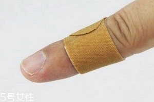 創(chuàng)可貼可以貼臉上嗎？臉上能貼創(chuàng)可貼嗎？