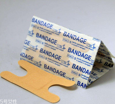 創(chuàng)可貼可以消腫嗎？創(chuàng)可貼有消腫功效嗎？