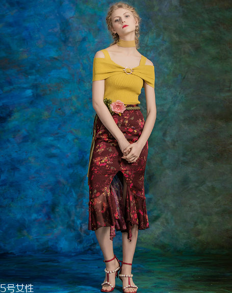 女人穿什么顏色顯氣質(zhì)？什么顏色衣服最顯氣質(zhì)？