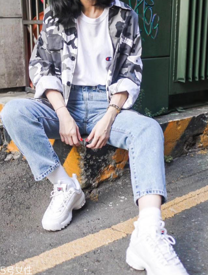 fila破壞者2代正品在哪買？斐樂破壞者2中國有賣嗎？