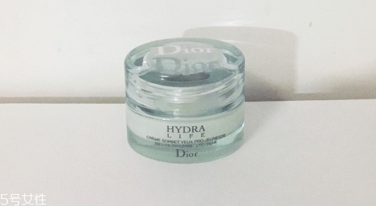 如何選擇適合自己的眼霜 不同年齡段選擇眼霜類(lèi)型 如何選擇適合自己的眼霜 不同年齡段選擇眼霜類(lèi)型