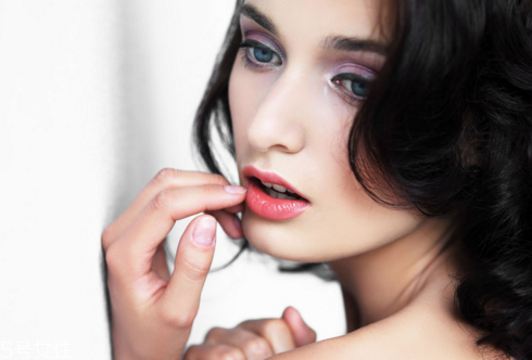 玻尿酸豐唇可以維持多久 玻尿酸豐唇維持時間 玻尿酸豐唇可以維持多久 玻尿酸豐唇維持時間