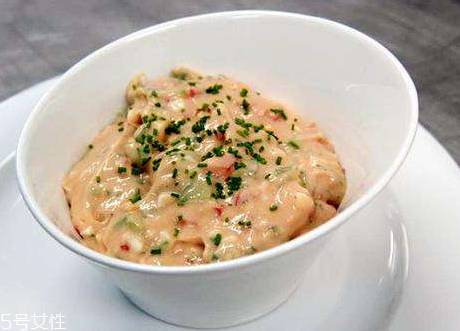 千島醬和沙拉醬有什么區(qū)別 千島醬和沙拉醬哪個好吃 千島醬和沙拉醬有什么區(qū)別 千島醬和沙拉醬哪個好吃