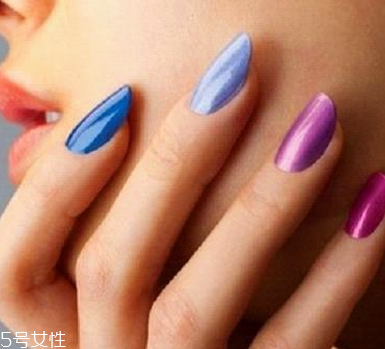 指甲油什么顏色適合秋冬 適合秋冬的指甲油色系 指甲油什么顏色適合秋冬 適合秋冬的指甲油色系