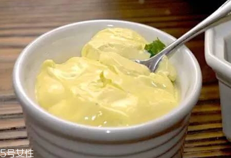 蛋黃醬怎么吃 蛋黃醬怎么保存 蛋黃醬怎么吃 蛋黃醬怎么保存