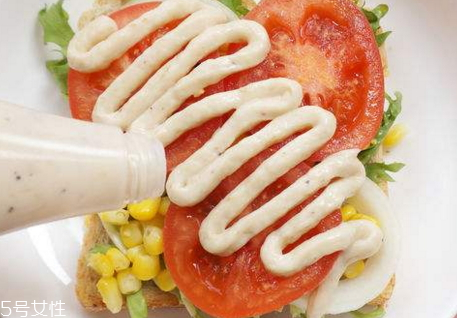 丘比沙拉醬會(huì)發(fā)胖嗎 丘比沙拉醬熱量 丘比沙拉醬會(huì)發(fā)胖嗎 丘比沙拉醬熱量