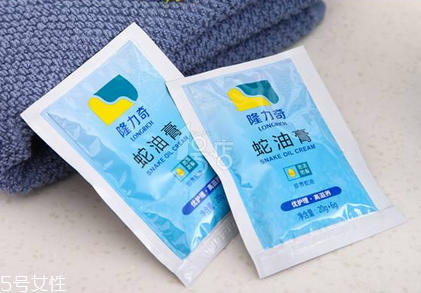 蛇油膏是不是越擦越黑？蛇油膏擦了會變黑嗎？