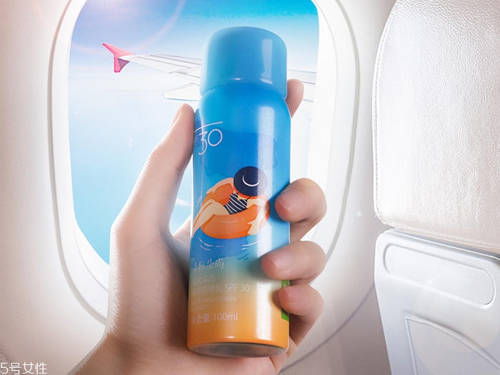 資生堂藍(lán)胖子是物理防曬嗎 資生堂藍(lán)胖子會(huì)不會(huì)泛白 資生堂藍(lán)胖子是物理防曬嗎 資生堂藍(lán)胖子會(huì)不會(huì)泛白