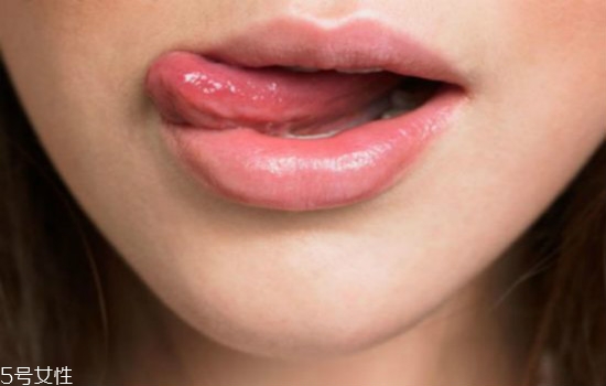 怎么涂口紅沒有唇紋 怎么涂口紅不干沒唇紋 怎么涂口紅沒有唇紋 怎么涂口紅不干沒唇紋