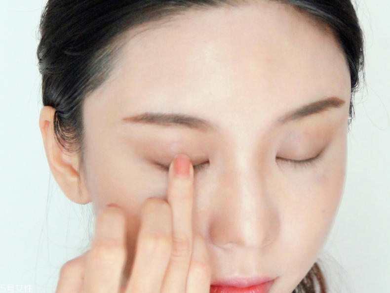 婉約妝容怎么畫(huà) 讓你散發(fā)古典韻味的化妝教程