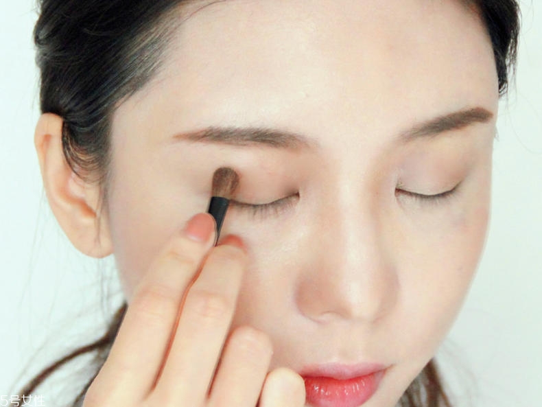 婉約妝容怎么畫(huà) 讓你散發(fā)古典韻味的化妝教程