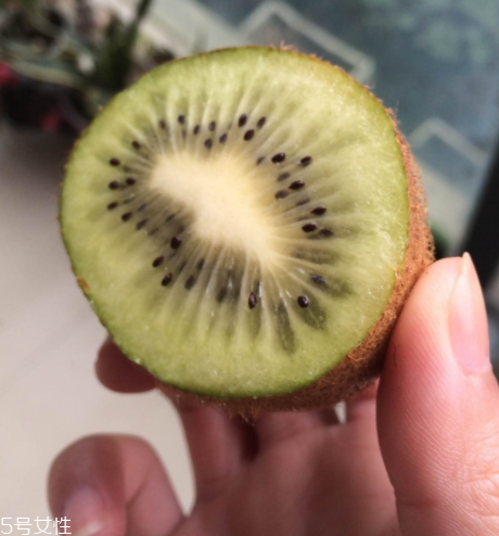 綠心獼猴桃怎么催熟？綠心獼猴桃的催熟方法