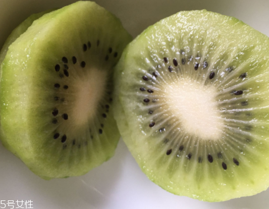 綠心獼猴桃含葉酸嗎？綠心獼猴桃里面有葉酸嗎？