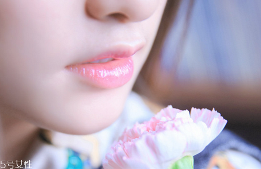 玻尿酸豐唇適合什么人 玻尿酸豐唇適合人群 玻尿酸豐唇適合什么人 玻尿酸豐唇適合人群