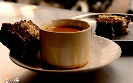 鴛鴦奶茶和絲襪奶茶的區(qū)別 鴛鴦奶茶和招牌奶茶的區(qū)別 鴛鴦奶茶和絲襪奶茶的區(qū)別 鴛鴦奶茶和招牌奶茶的區(qū)別