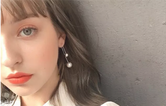 瑞藍玻尿酸是大分子的嗎 玻尿酸大分子和小分子的區(qū)別 瑞藍玻尿酸是大分子的嗎 玻尿酸大分子和小分子的區(qū)別